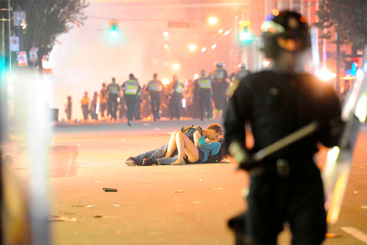 ¡Para suspirar! Los besos más icónicos de la historia