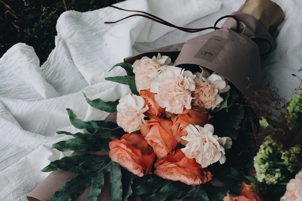 Claveles vs. crisantemos ¿por cuál decidirse?