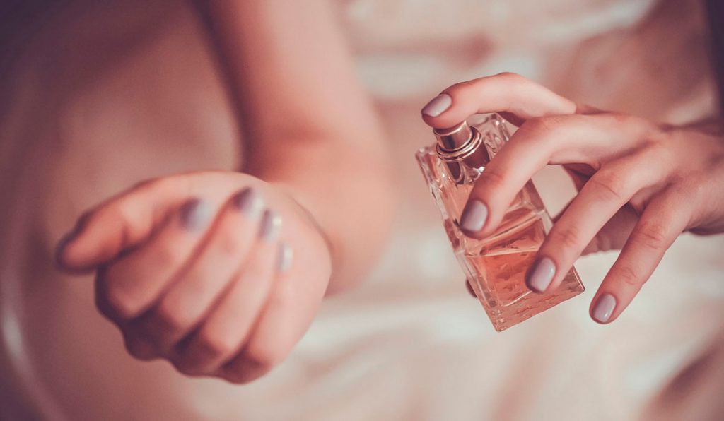 Trucos para que tu perfume dure más