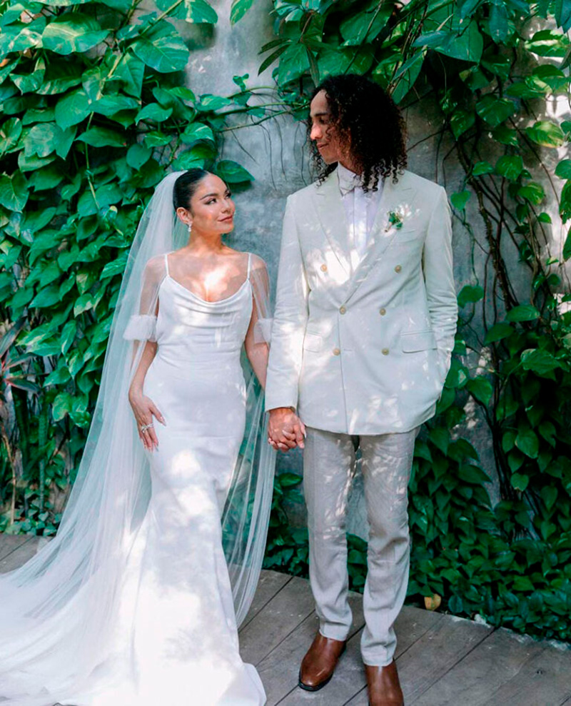 Vanessa Hudgens, Vera Wang