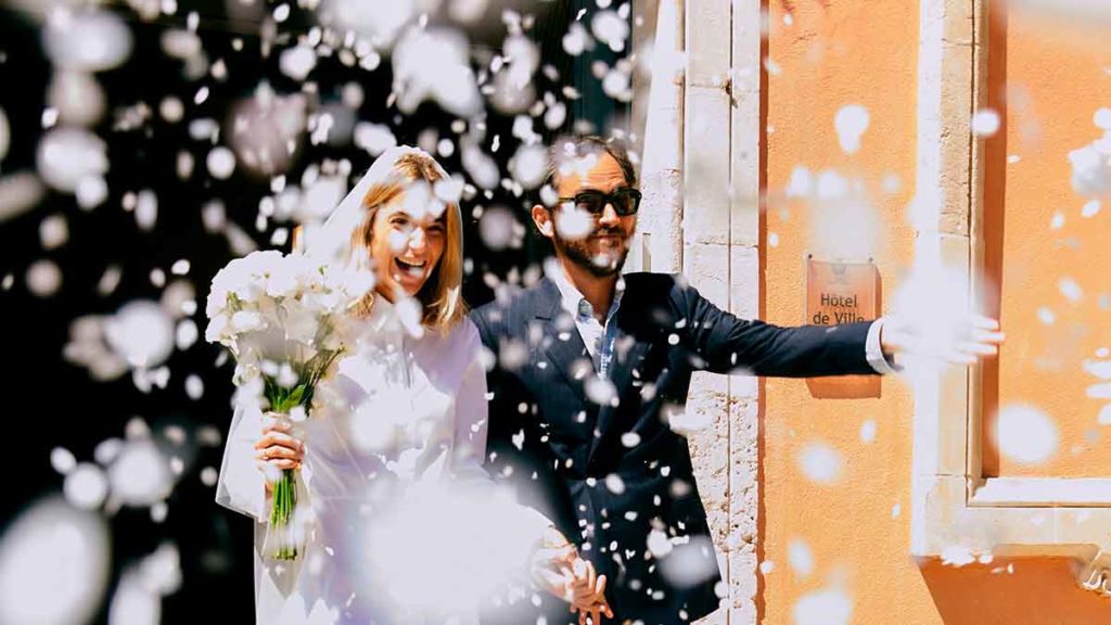 El vestido camisero de Lolita Jacobs que rompió todo código nupcial