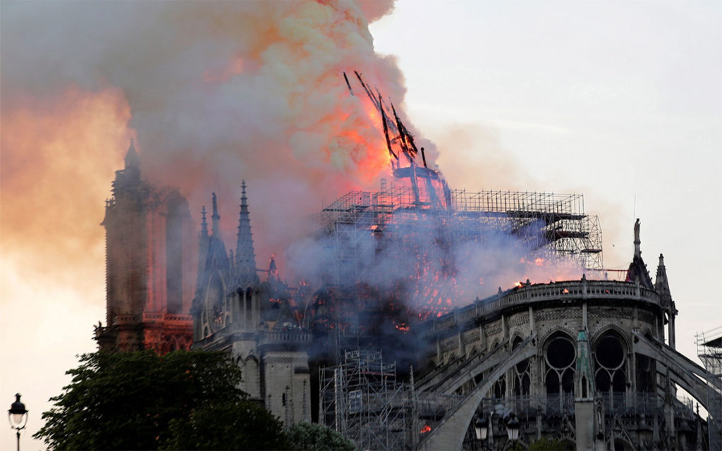 Donaciones millonarias para restaurar Notre Dame
