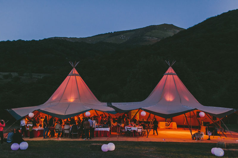 Decoración con tipis para tu boda Decoración con tipis para tu boda