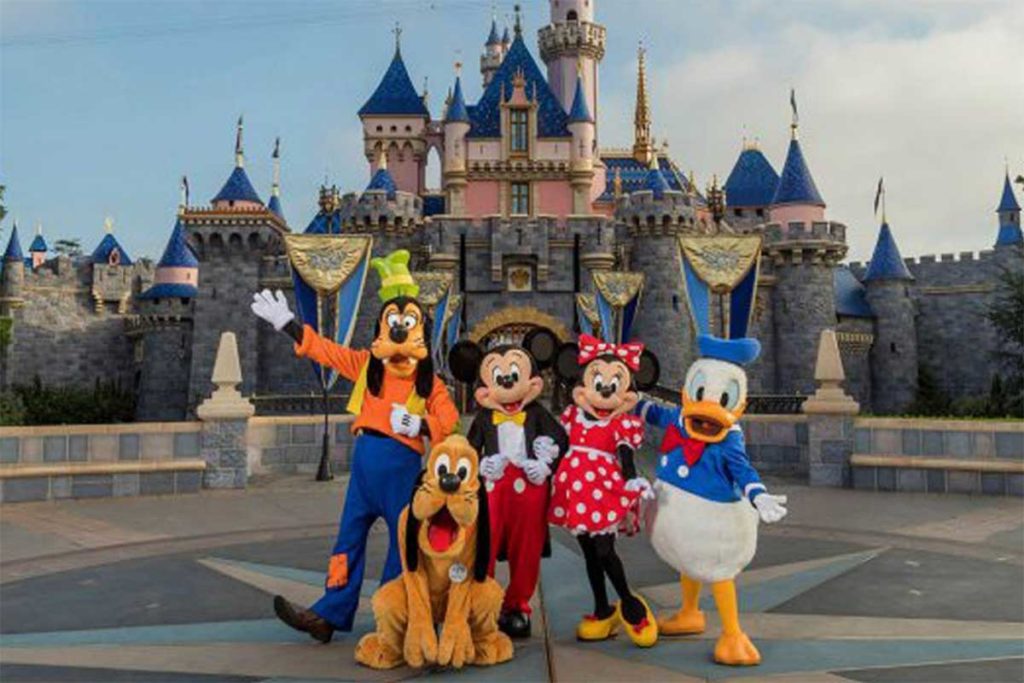 Los parques de Disney podrían reabrir hasta 2021