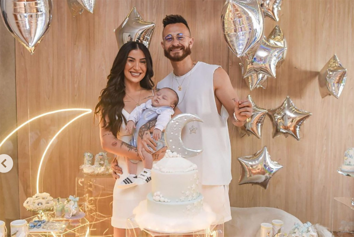 Influencer no le asigna sexo a su bebé para que elija por sí mismo qué quiere ser