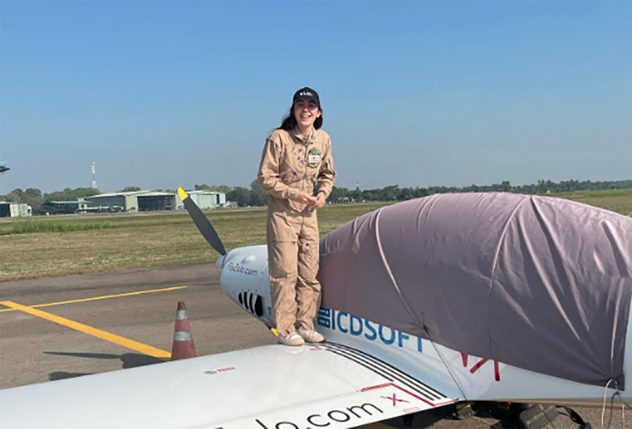 Zara Rutherford, la piloto más joven en completar sola la vuelta al mundo
