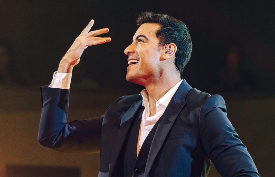 Carlos Rivera asiste por sorpresa a la boda de un fan