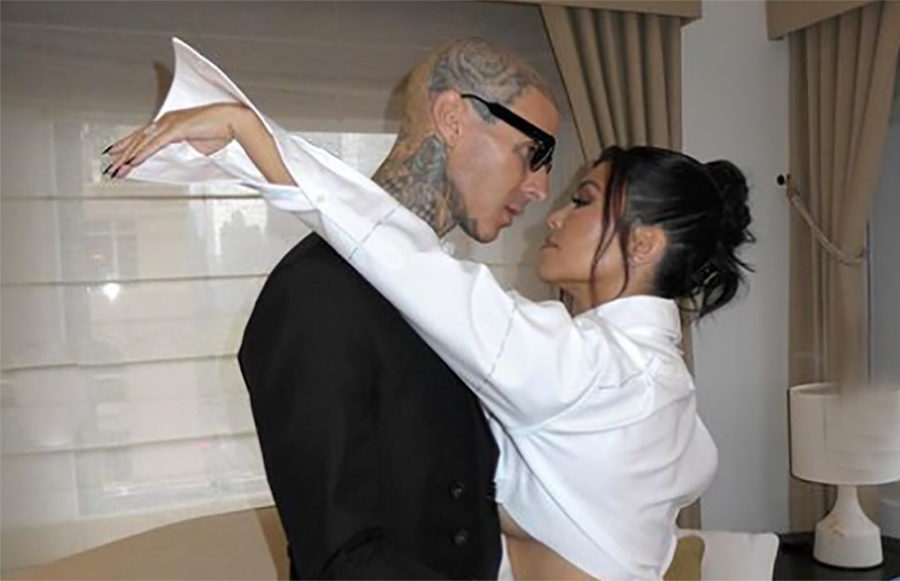 ¡Es oficial! Kourtney Kardashian y Travis Barker se casaron
