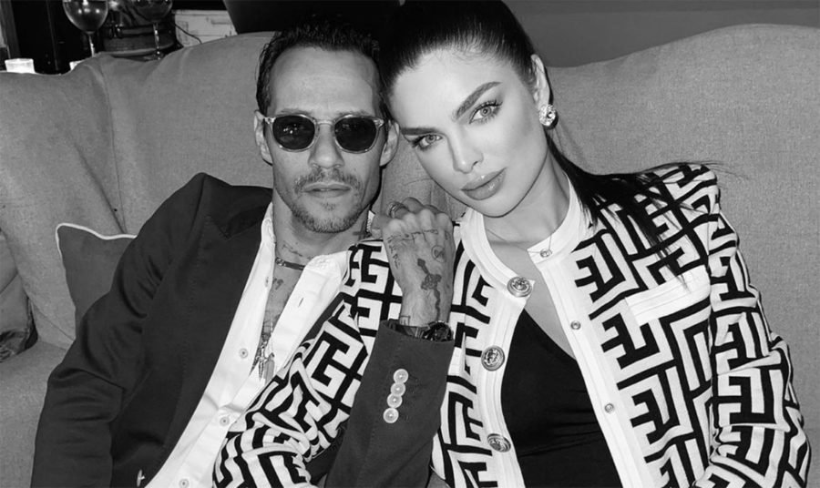 Marc Anthony se comprometió con su novia Nadia Ferreira