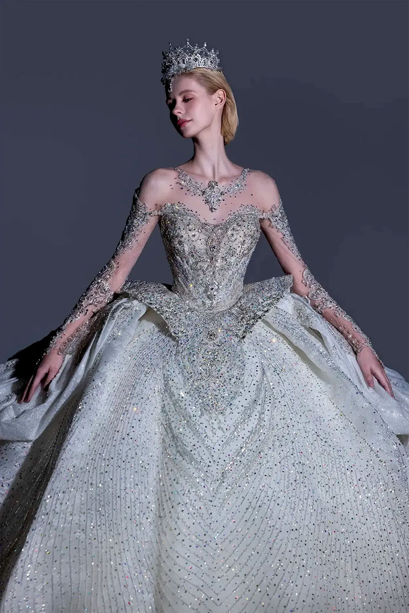 Julia Kontogruni y sus exclusivos vestidos de novia dignos de la realeza