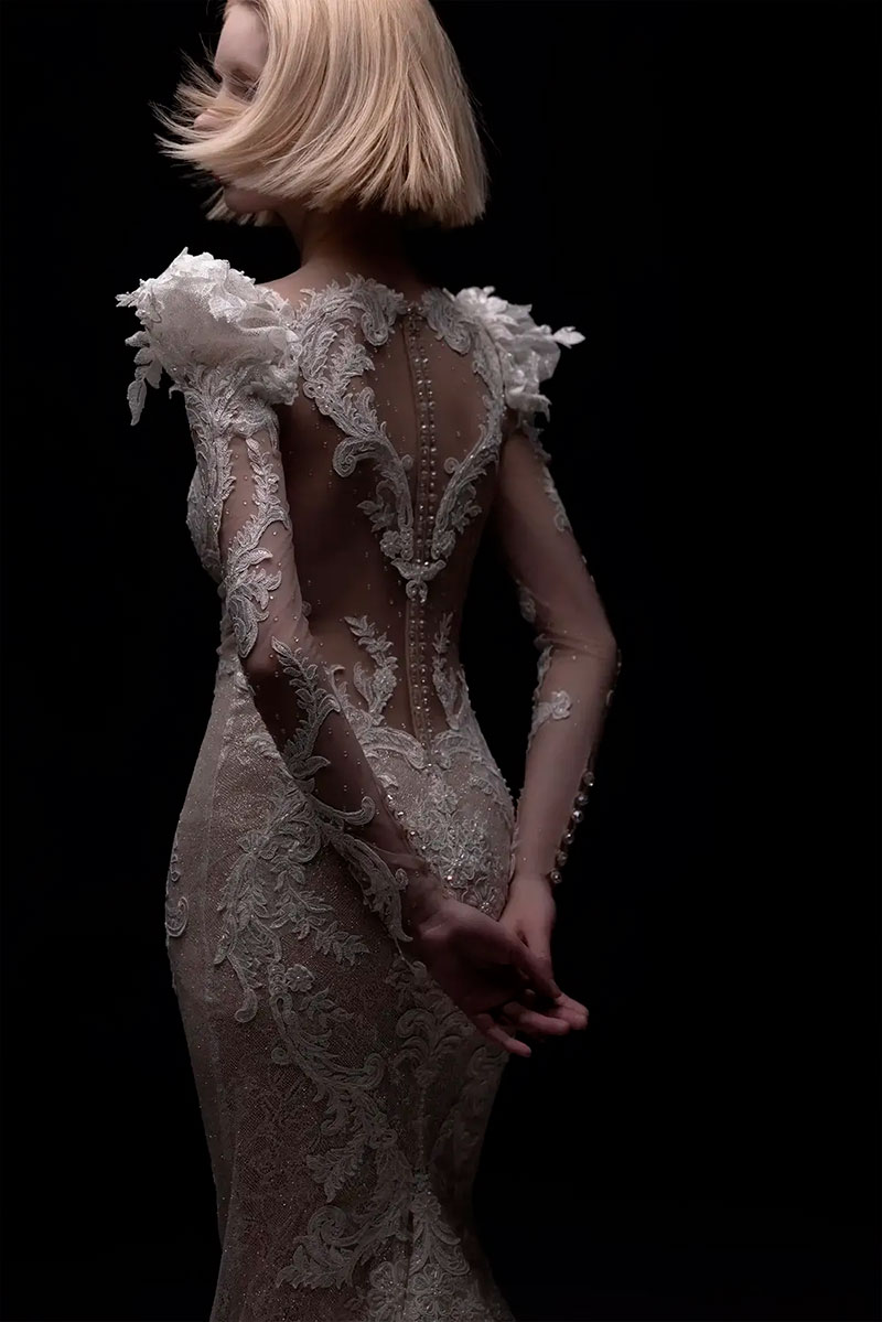 vestido de novia corte sirena con mangas largas y cristales swarovski espalda