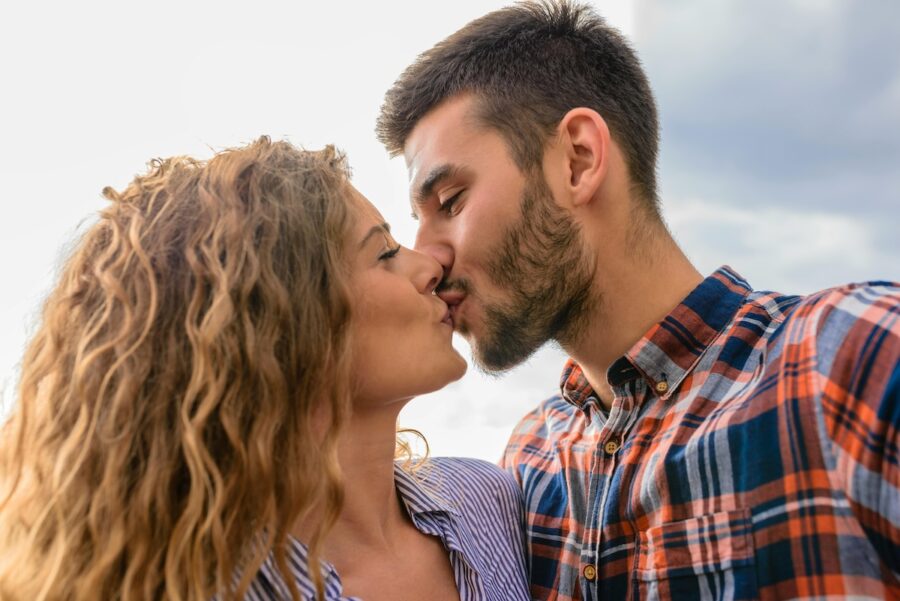 ⁠⁠¿Qué hacer si me gusta el hermano de mi mejor amiga?