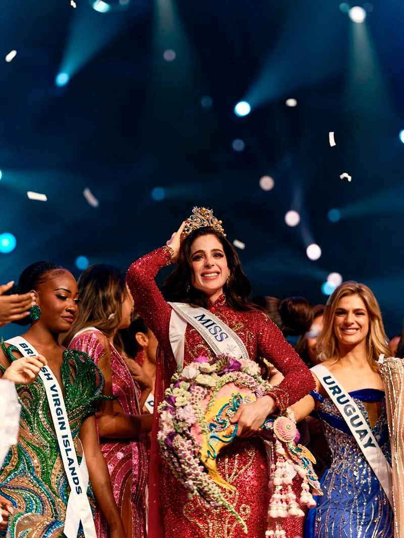 cuatro mexicanas coronadas