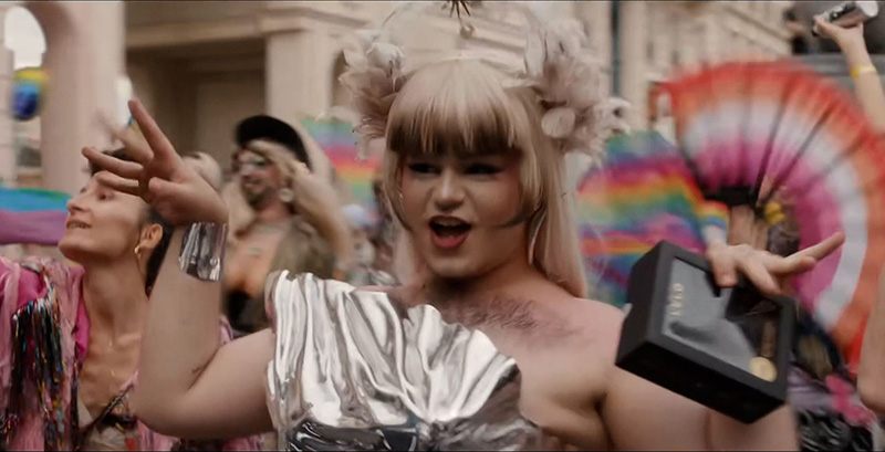 cameo lelo emily in paris