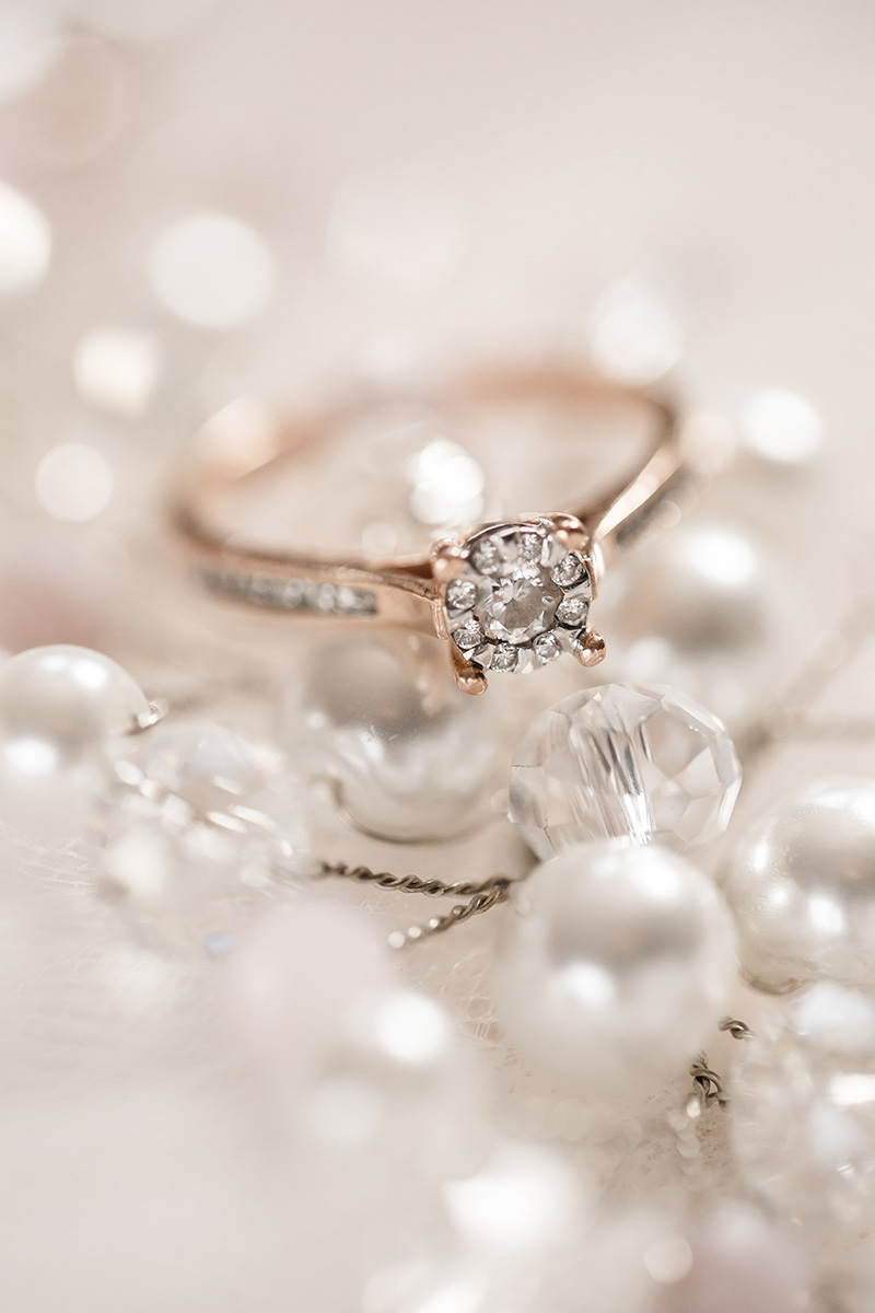 historia anillo de compromiso perlas