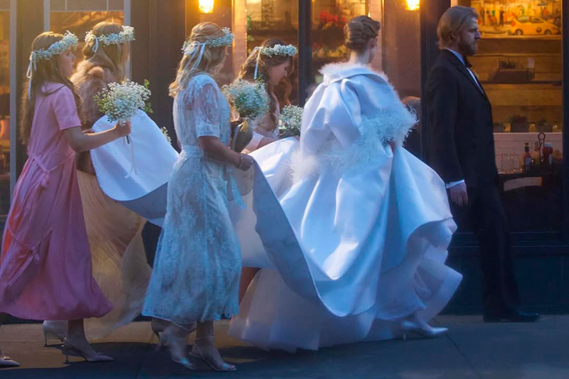 maya hawke y sus damas de honor